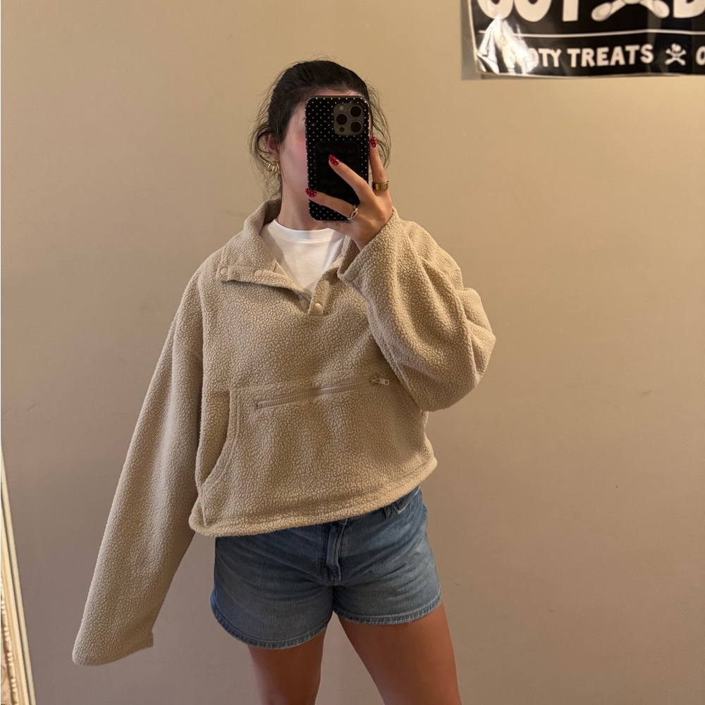 Le Lis fleece